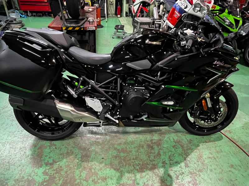 Kawasaki Ninja H2 SX 2023