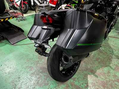 Kawasaki Ninja H2 SX 2023