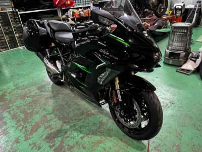 Kawasaki Ninja H2 SX 2023