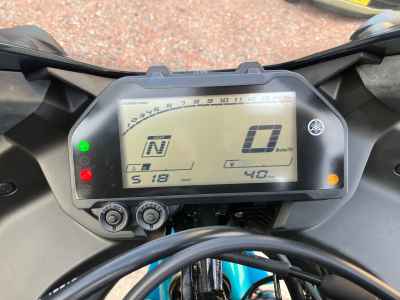 Yamaha YZF-R25 2021