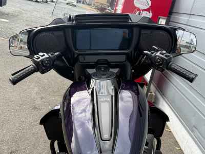 Harley-Davidson FLHXU 2025