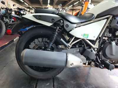 Kawasaki Eliminator 400 2023