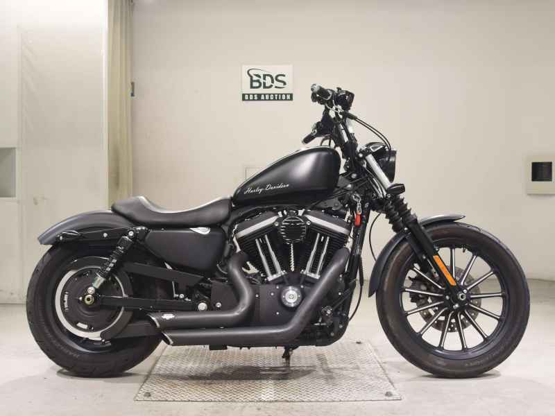 Harley-Davidson Sportster Iron XL883N 2012
