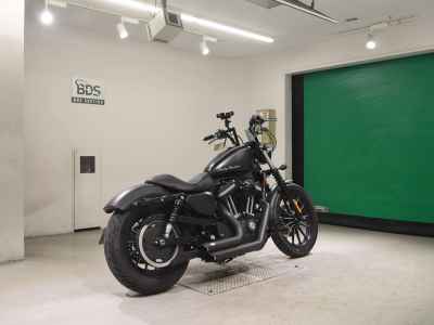 Harley-Davidson Sportster Iron XL883N 2012