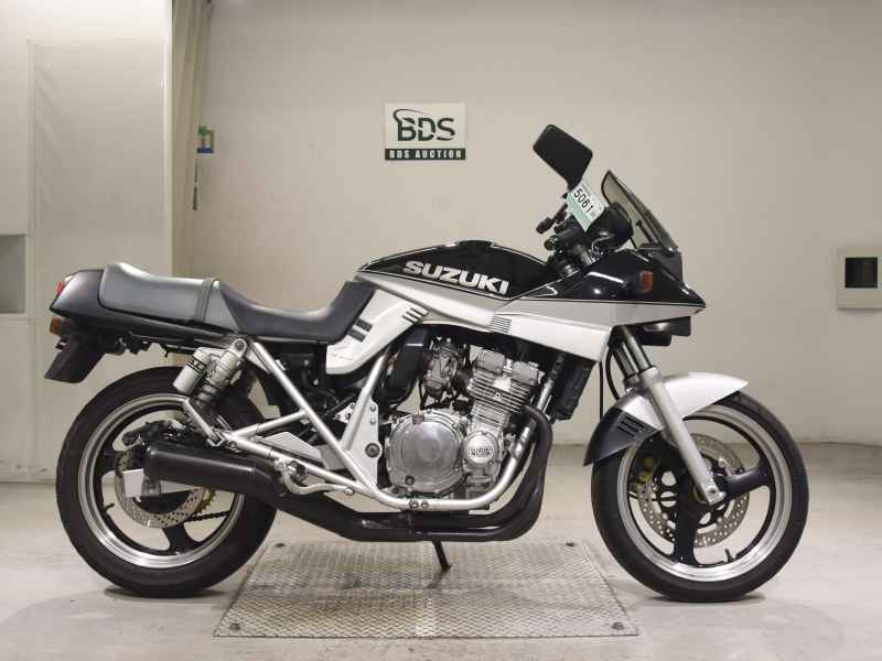 Suzuki GSX250S Katana