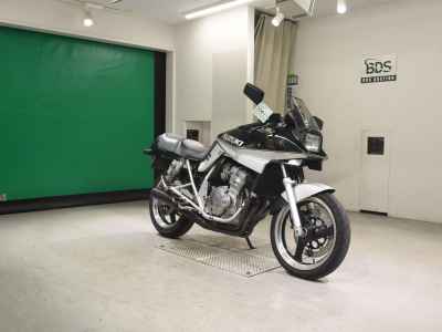 Suzuki GSX250S Katana