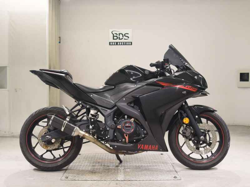 Yamaha YZF-R25 2016