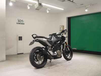 Husqvarna Svartpilen 401 2021