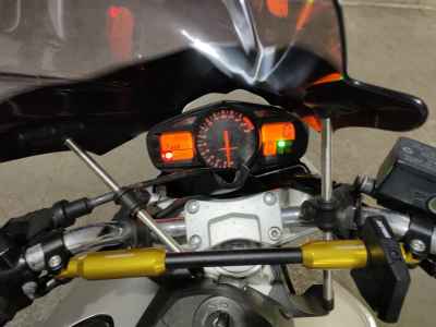 Suzuki GSR400 2006