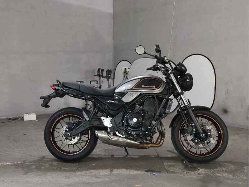 Kawasaki Z650RS 2022