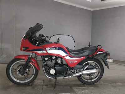 Kawasaki GPZ400 2025