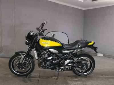 Kawasaki Z900RS 2023