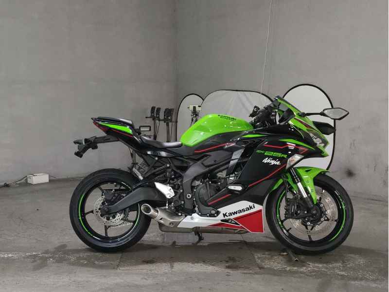 Kawasaki Ninja ZX-25R KRT Edition