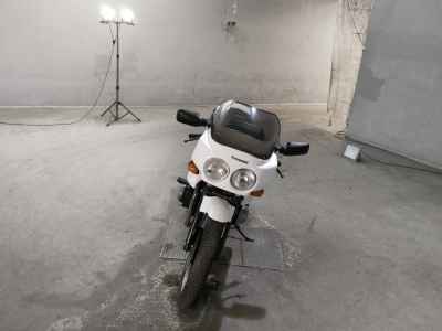 Kawasaki GPZ750 2024