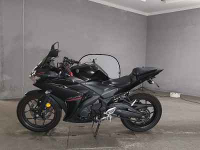 Yamaha YZF-R25 2018
