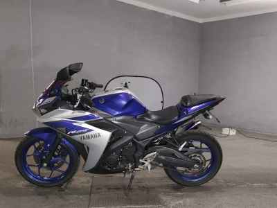 Yamaha YZF-R25 2015