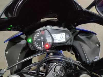 Yamaha YZF-R25 2015