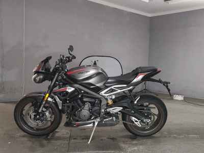 Triumph Street Triple RS