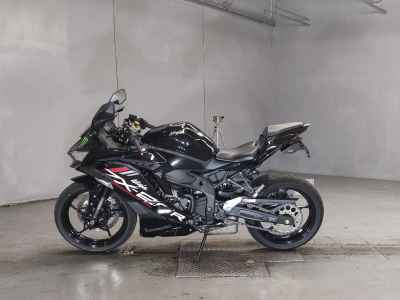 Kawasaki Ninja ZX-25R 2021