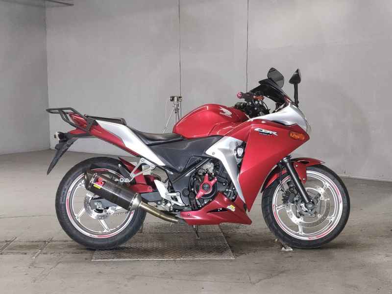 Honda CBR250R 2011