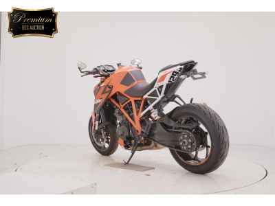 KTM 1290 Super Duke R 2015
