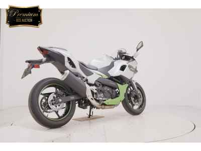 Kawasaki Ninja 7 Hybrid 2025