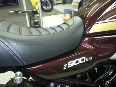 Kawasaki Z900RS 2025
