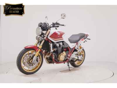 Honda CB1300SF 2022