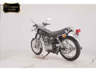 Yamaha SR400 2016