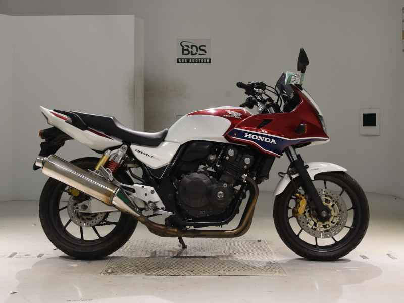 Honda CB400 Super Boldor 2015