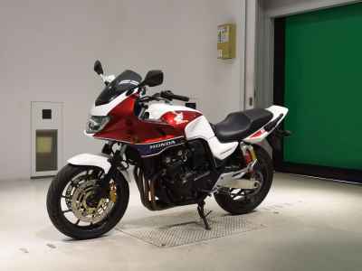 Honda CB400 Super Boldor 2015