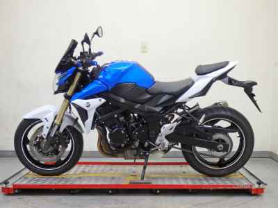 Suzuki  2013