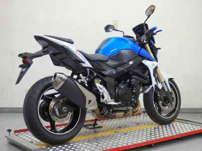 Suzuki  2013