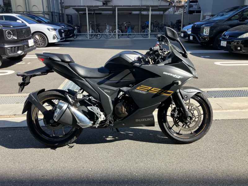 Suzuki Gixxer 250SF
