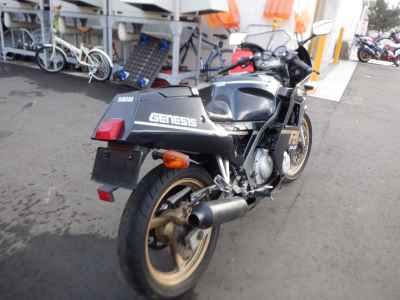 Yamaha FZR250