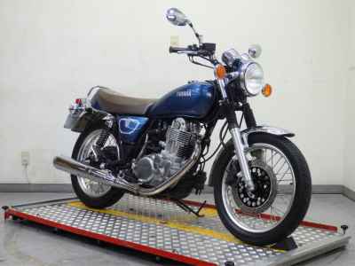 Yamaha SR400 2021