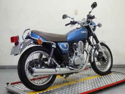 Yamaha SR400 2021
