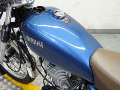 Yamaha SR400 2021