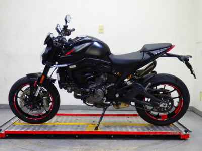 Ducati Monster 937 PLUS 2021