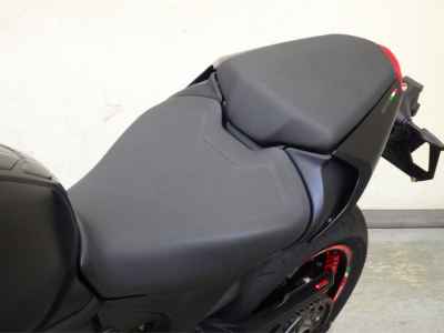 Ducati Monster 937 PLUS 2021