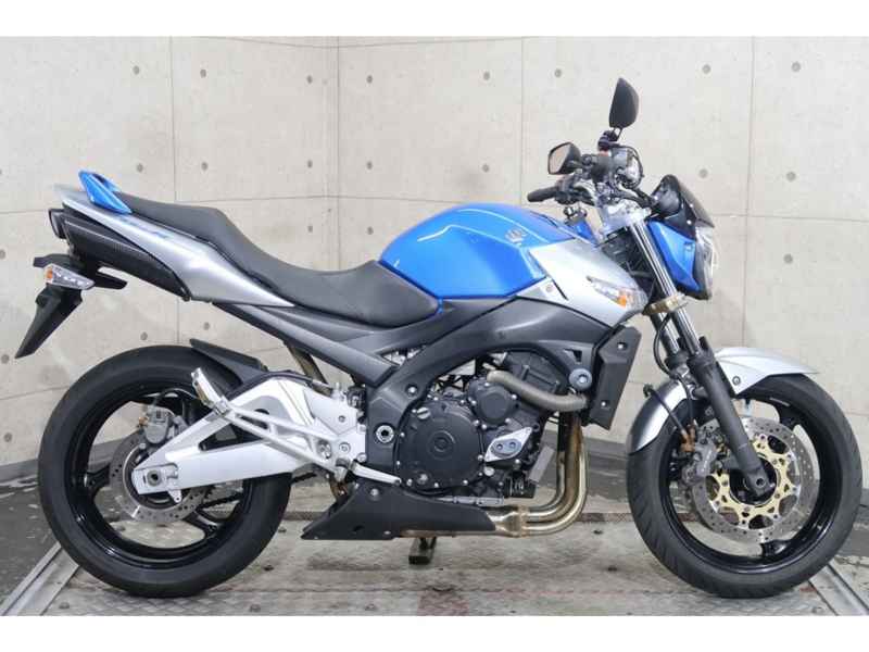 Suzuki GSR400 2009
