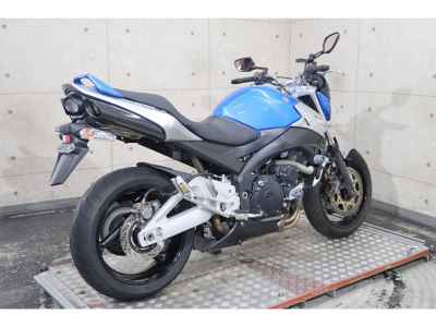 Suzuki GSR400 2009