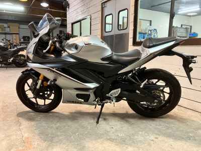 Yamaha YZF-R25