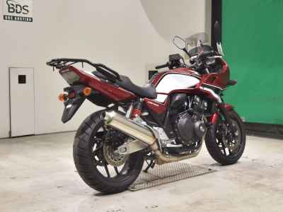 Honda CB400 Super Boldor 2018