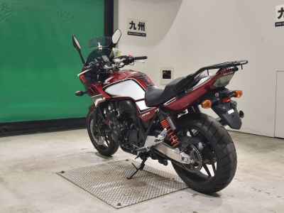 Honda CB400 Super Boldor 2018