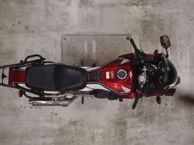 Honda CB400 Super Boldor 2018