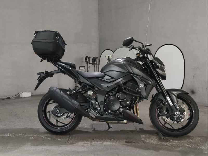 Suzuki GSX-S750 2019