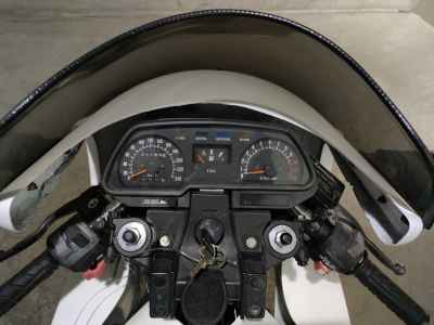 Kawasaki GPZ750 2024