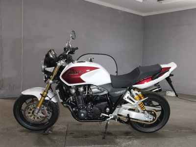 Honda CB1300SF 2025