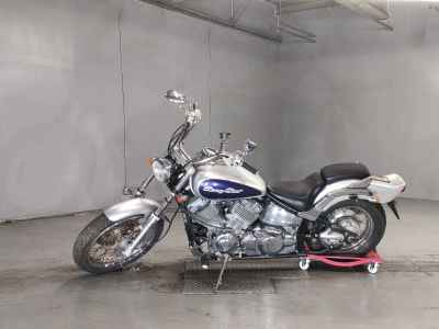 Yamaha XVS400 Drag Star